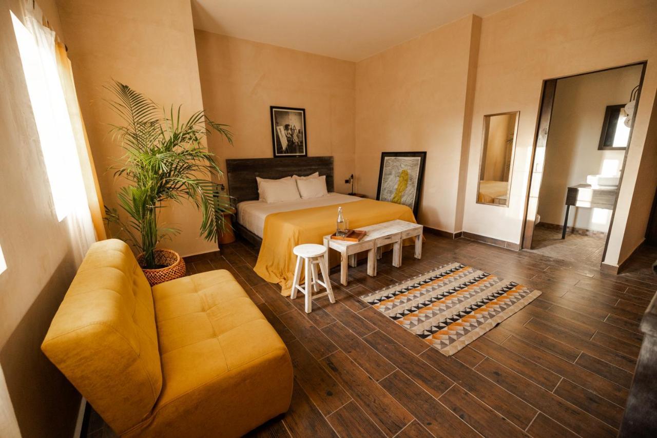 Deluxe King Suite