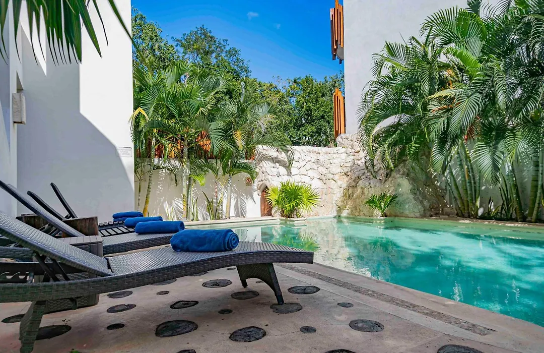 Niik Tulum-1