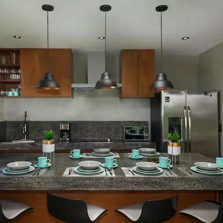 Penthouse 3 Bdr. Fast Internet, Security24/7, Pool-3